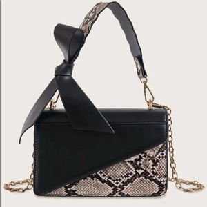 Color block Snakeskin Print Handbag
